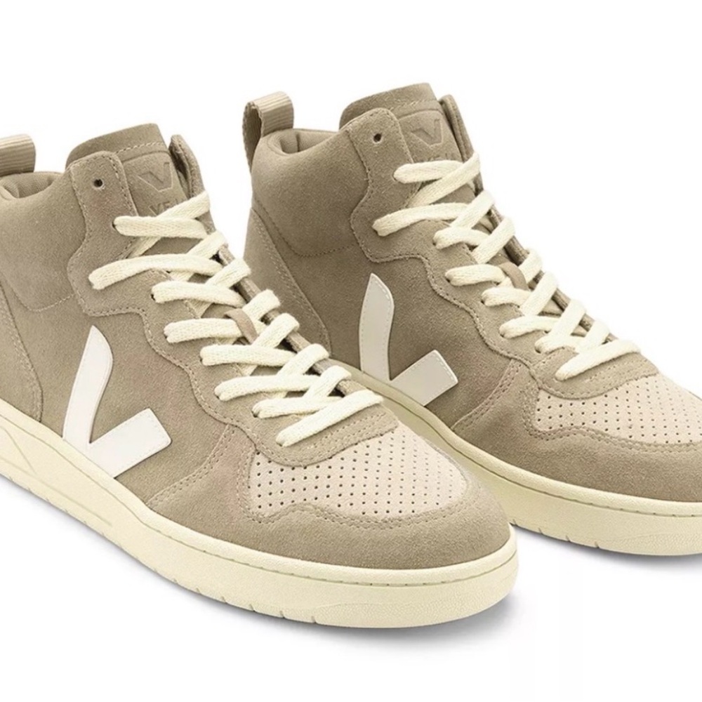 Veja Women’s Beige High-Top Sneakers